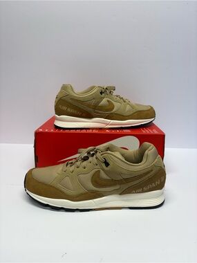 Nike Men's Sneakers in Olive/Khaki and Brown
